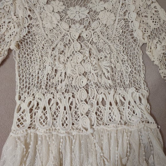 Beautiful Ryu M/L Ivory Crochet Lace Top - Picture 2 of 8